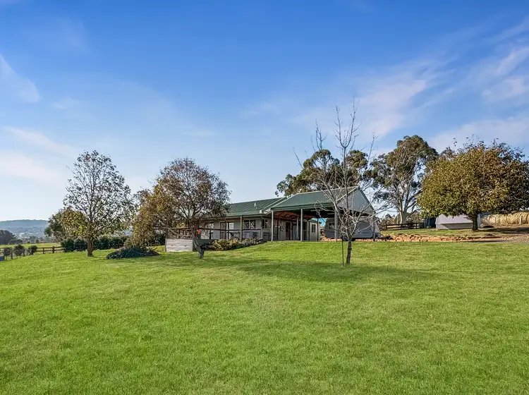180 Purcells Road, Merrijig VIC 3723