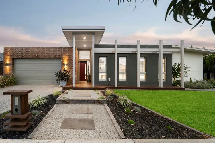 6-8 Silvercrest Way, Armstrong Creek VIC 3217