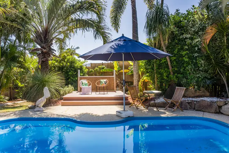 8 Beschen Court, Blacks Beach QLD 4740