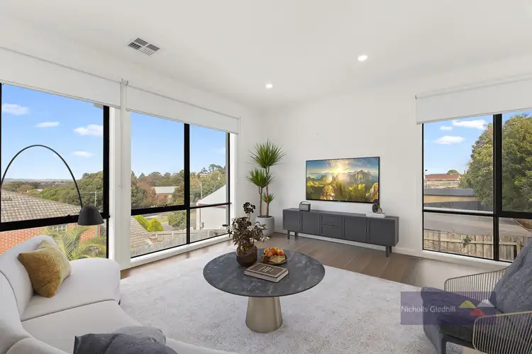 Sixth view of Homely house listing, 2 Peckover Court, Endeavour Hills VIC 3802
