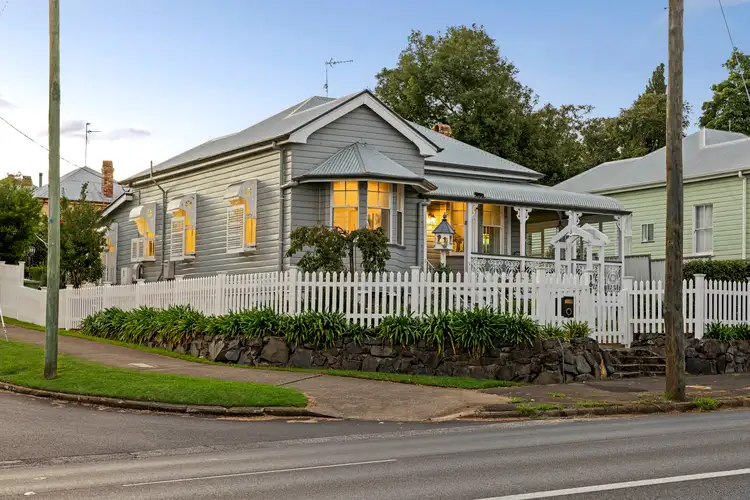 161 West Street, Newtown QLD 4350