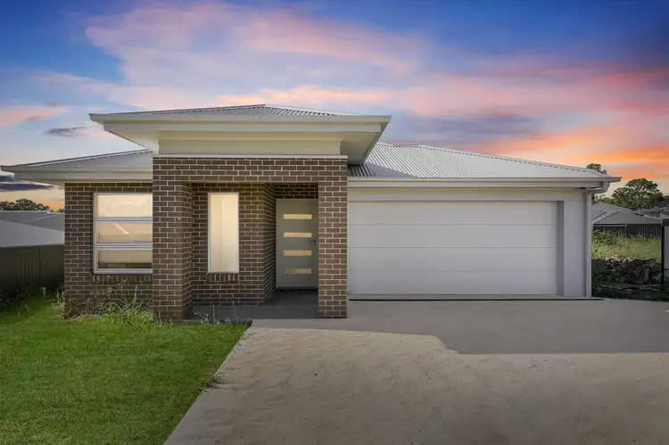52 Greenacre Drive, Tahmoor NSW 2573