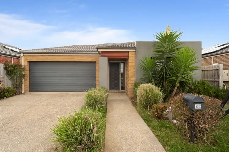 Main view of Homely house listing, 40 Heather Grove, Cranbourne East VIC 3977