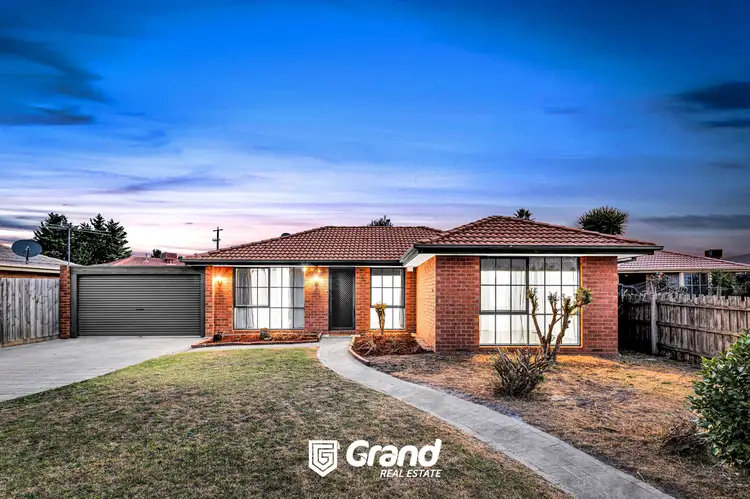 5 Catherine Edey Place, Hampton Park VIC 3976