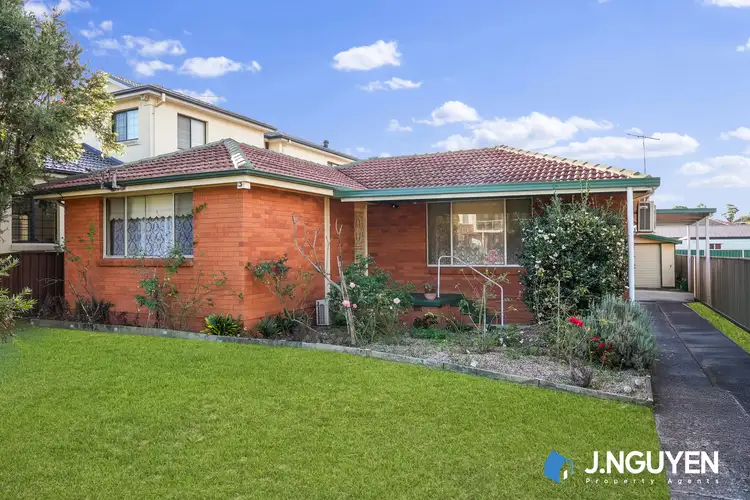 35 Tenella Street
