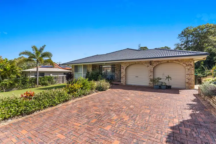 2 Bian Court, Ocean Shores NSW 2483