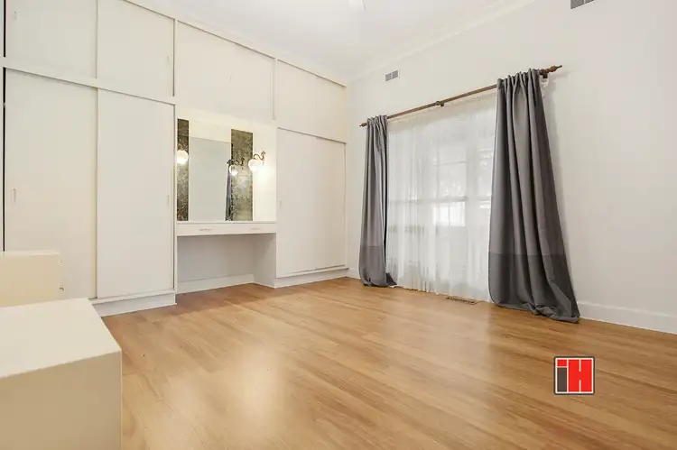 Fifth view of Homely house listing, 2 York Street, Reservoir VIC 3073