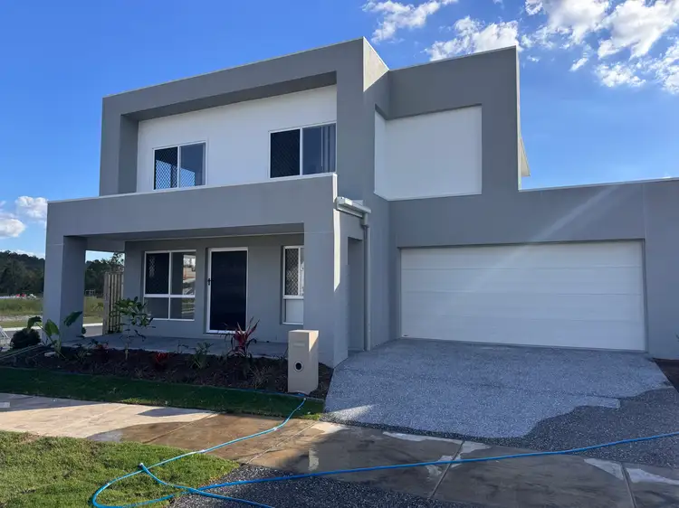2 STEELE LANE, White Rock QLD 4306
