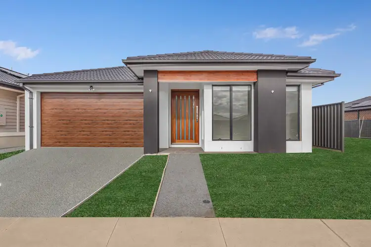38 Kumara Drive, Manor Lakes VIC 3024