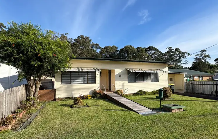43 Saint Johns Drive, Croudace Bay NSW 2280