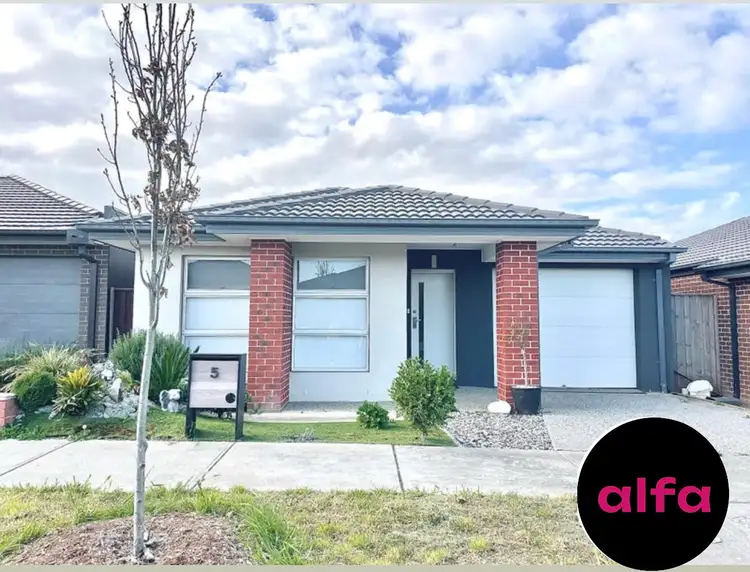 5 Catfish Street, Clyde North VIC 3978