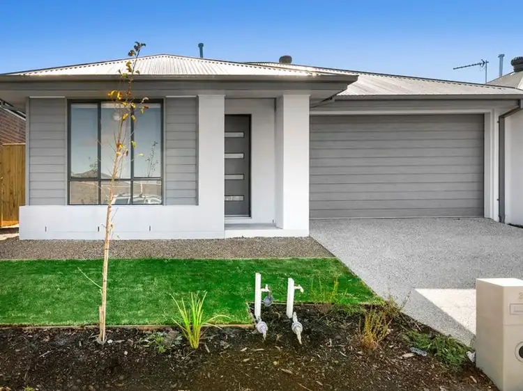 39 Cootamundra Drive, Armstrong Creek VIC 3217