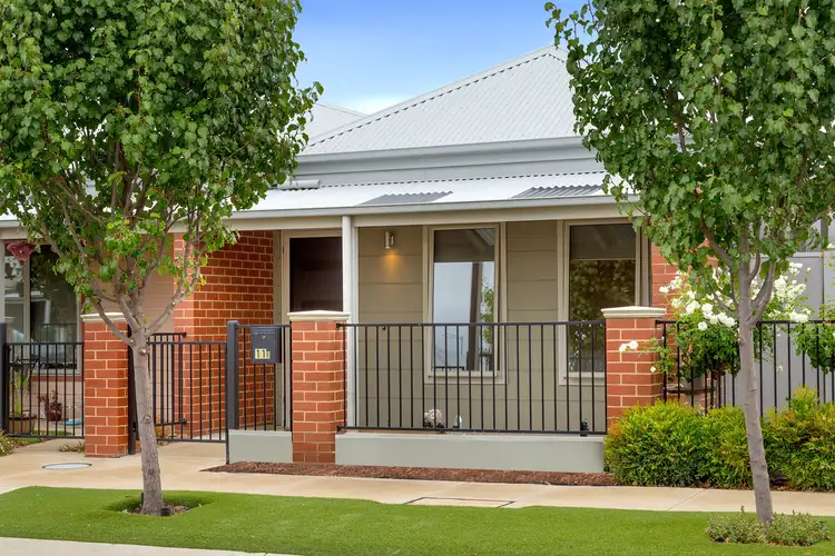 11B RUNDLE STREET
