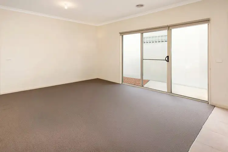 Sixth view of Homely townhouse listing, 11B RUNDLE STREET, Wodonga VIC 3690
