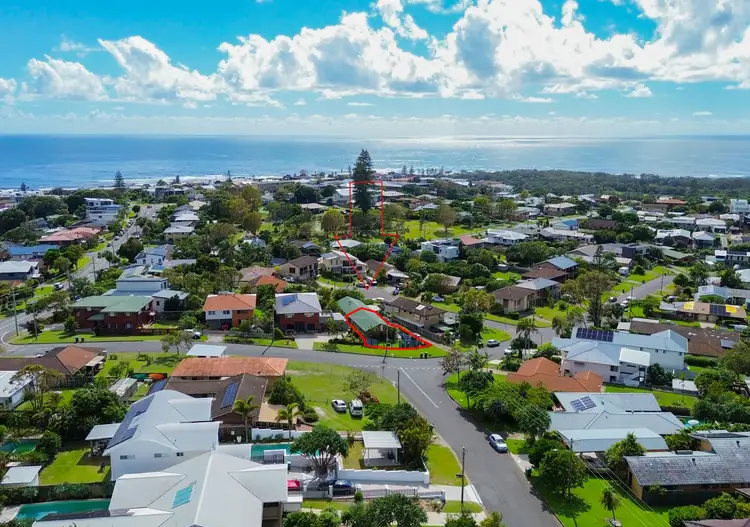 Second view of Homely semi-detached listing, 1/5 Gibson Street, Kingscliff NSW 2487