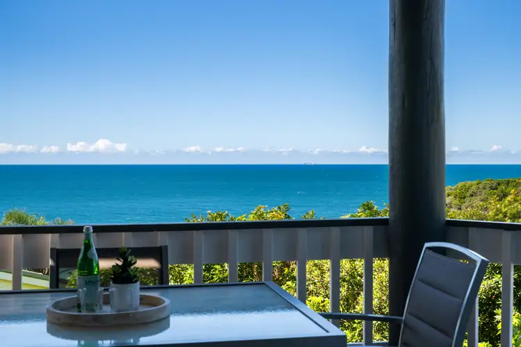 4 Mona Vista Court