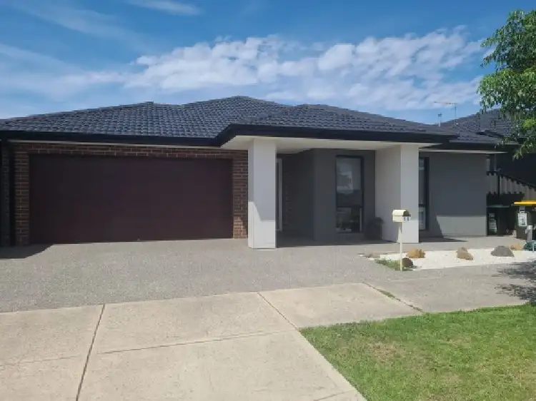 25 Featherwood Crescent, Craigieburn VIC 3064