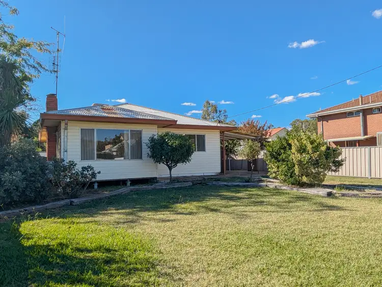 2 Milloo Crescent