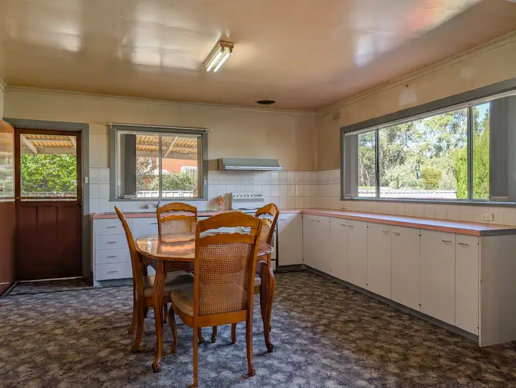 Sixth view of Homely house listing, 2 Milloo Crescent, Swan Hill VIC 3585