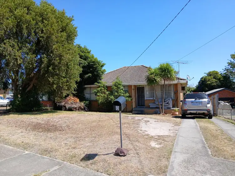 8 Hall Court, Churchill VIC 3842
