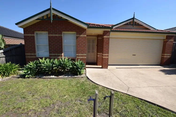 19 Bushranger Boulevard, Cranbourne East VIC 3977