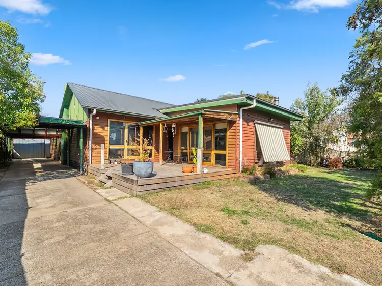 2 Finlason Street, Mansfield VIC 3722