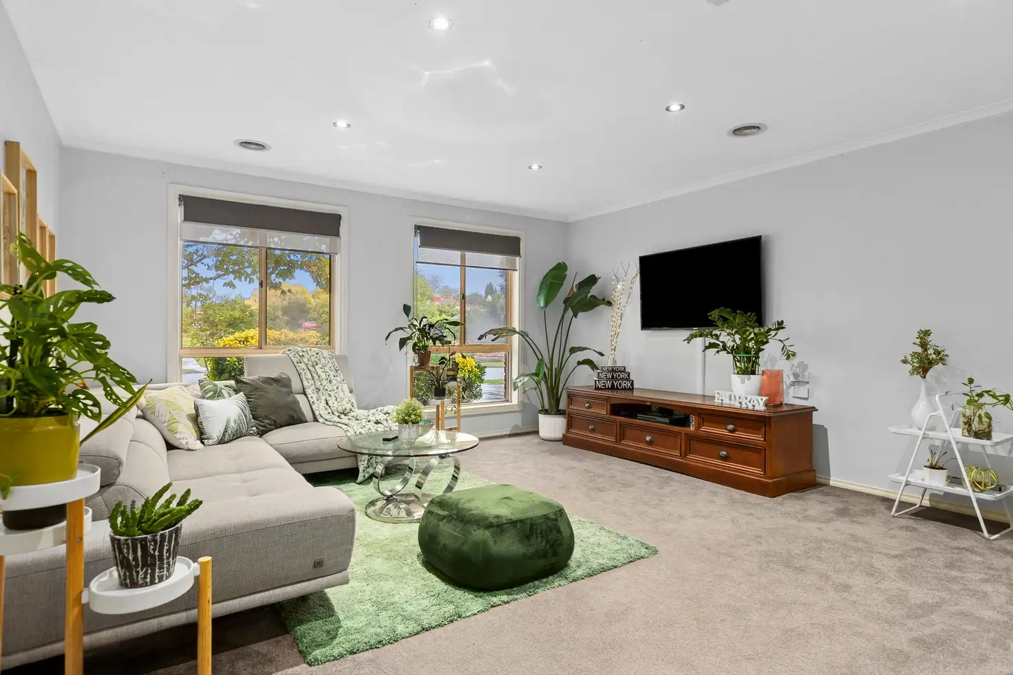 Main view of Homely unit listing, 1/3 Ellenvale Drive, Narre Warren VIC 3805