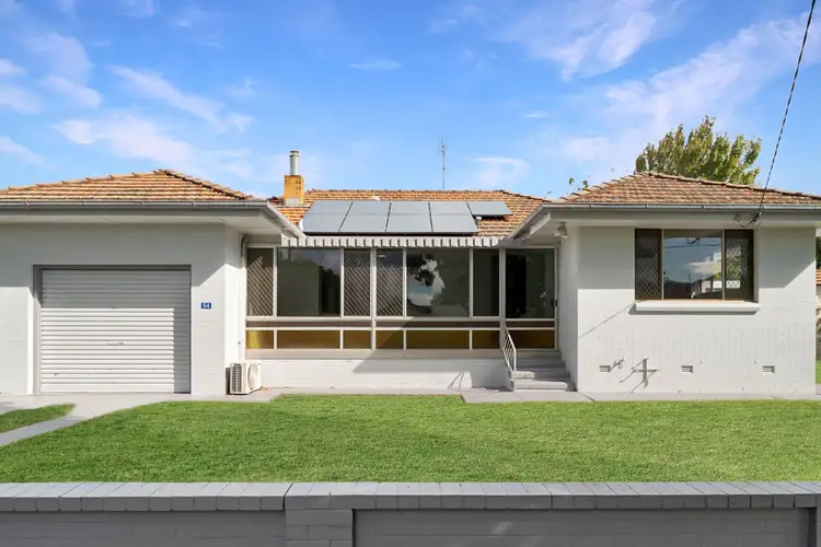 54 Wallace Street, Newtown QLD 4350