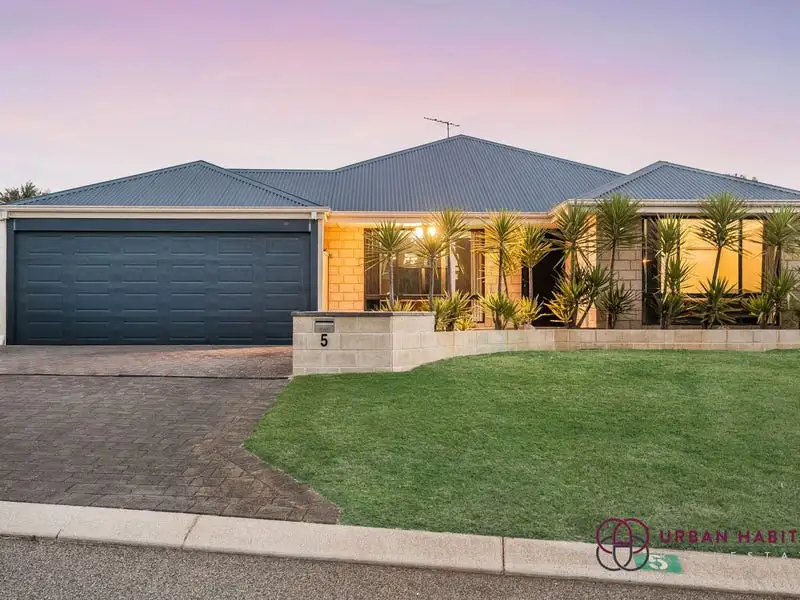 Main view of Homely house listing, 5 Chard Grove, Leda WA 6170