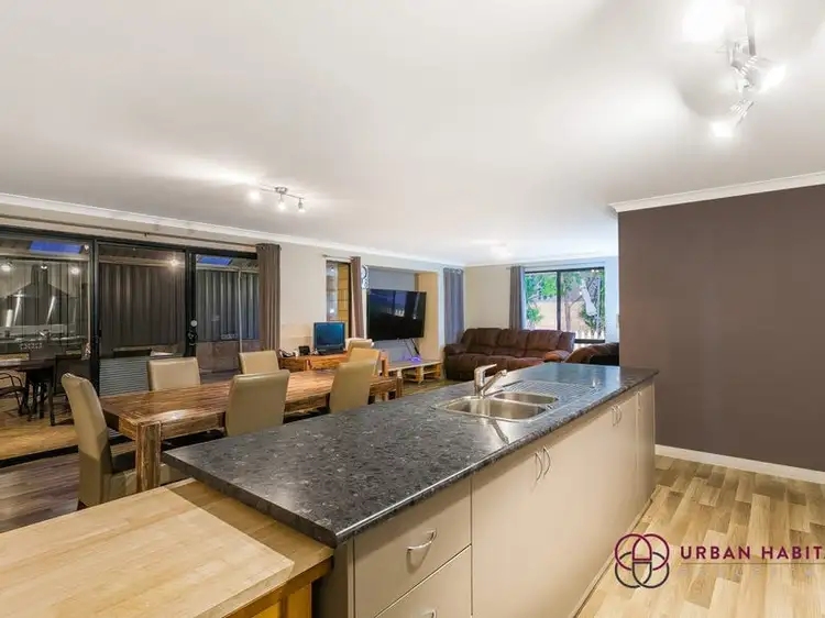 Sixth view of Homely house listing, 5 Chard Grove, Leda WA 6170