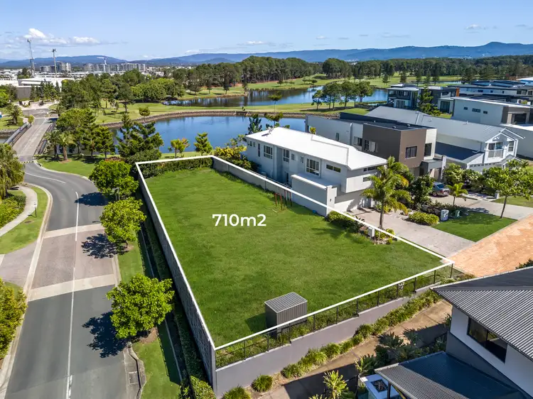 1905 Sunningdale Court, Hope Island QLD 4212