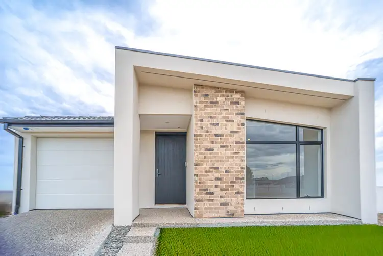 15 Bushranger Drive, Sunbury VIC 3429