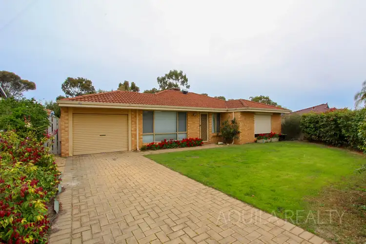 2 Yeates Lane, Stratton WA 6056