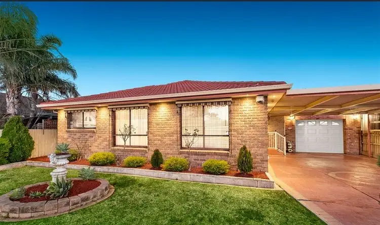 16 McClelland Drive, Mill Park VIC 3082