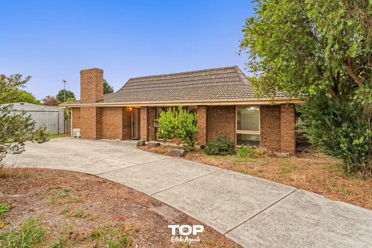 11 Kennedy Court, Cranbourne North VIC 3977