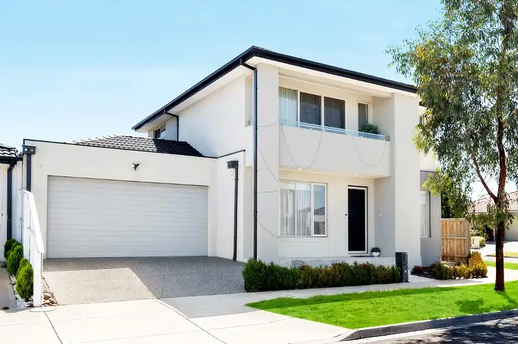 2 Hazel Way, Mickleham VIC 3064