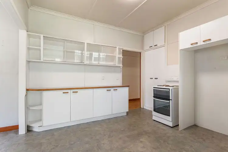 Fifth view of Homely house listing, 2 Robert Street, Ebbw Vale QLD 4304