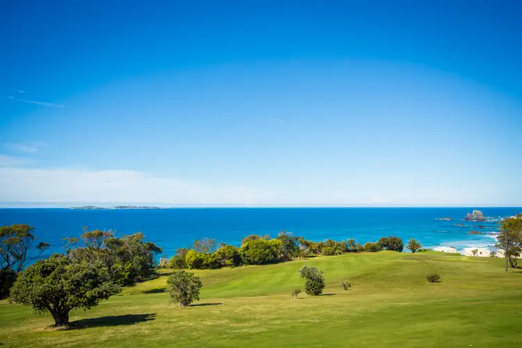 5/10 Ballingalla Street, Narooma NSW 2546
