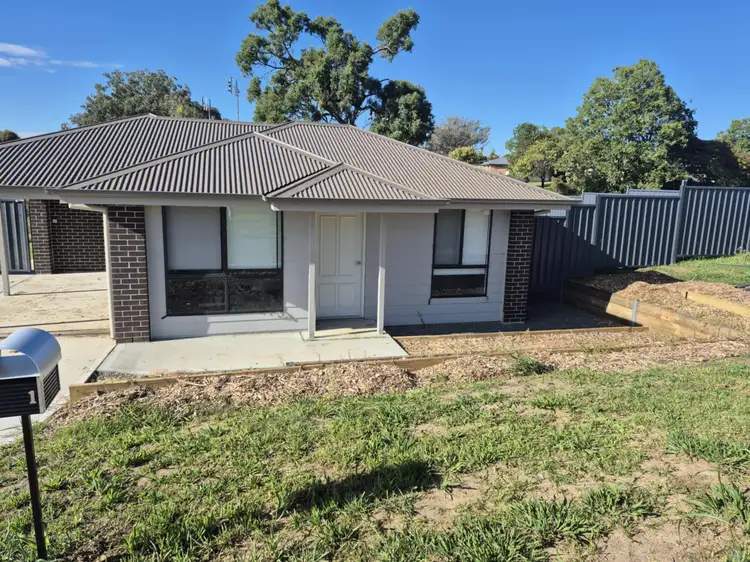 1/8 Terry Drive, Inverell NSW 2360