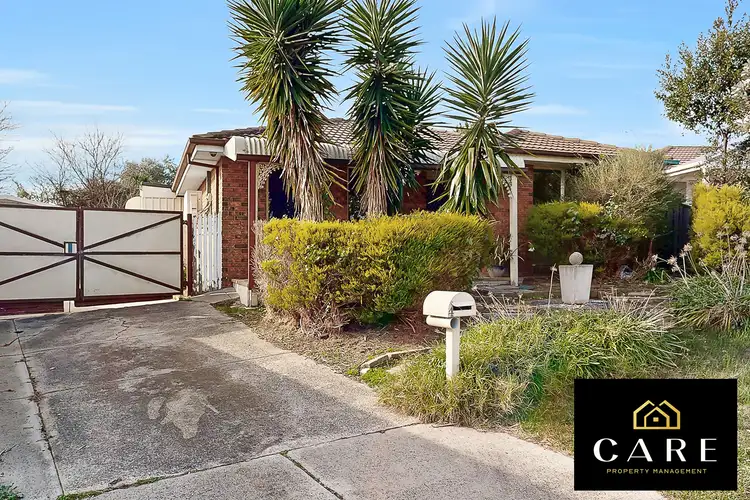 4 FULHAM CLOSE, Hampton Park VIC 3976