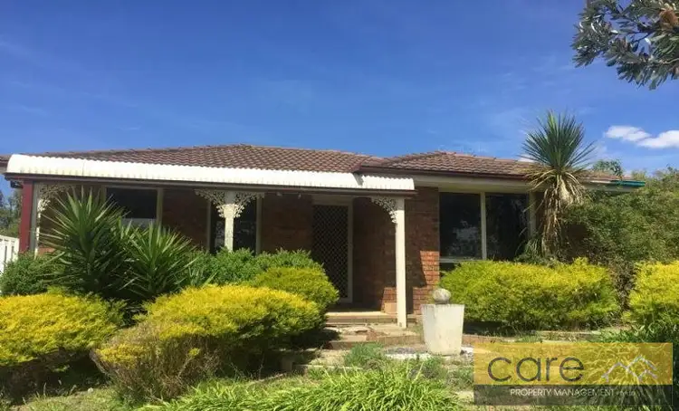 4 FULHAM CLOSE, Hampton Park VIC 3976