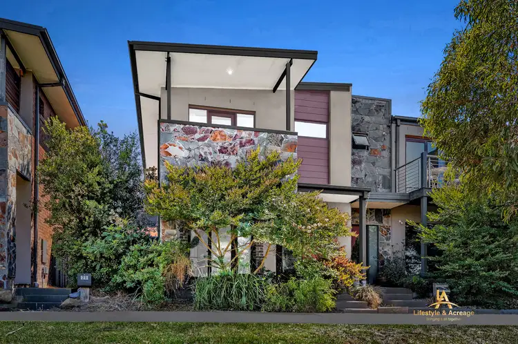19 Pendula Place