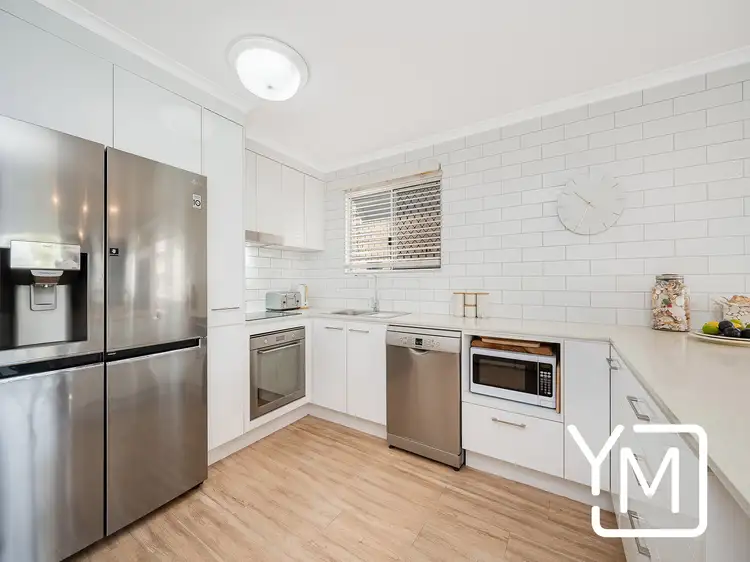 Sixth view of Homely apartment listing, 2/11 Dingle Avenue, Kings Beach QLD 4551