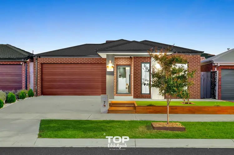 7 Janessa Drive, Clyde North VIC 3978