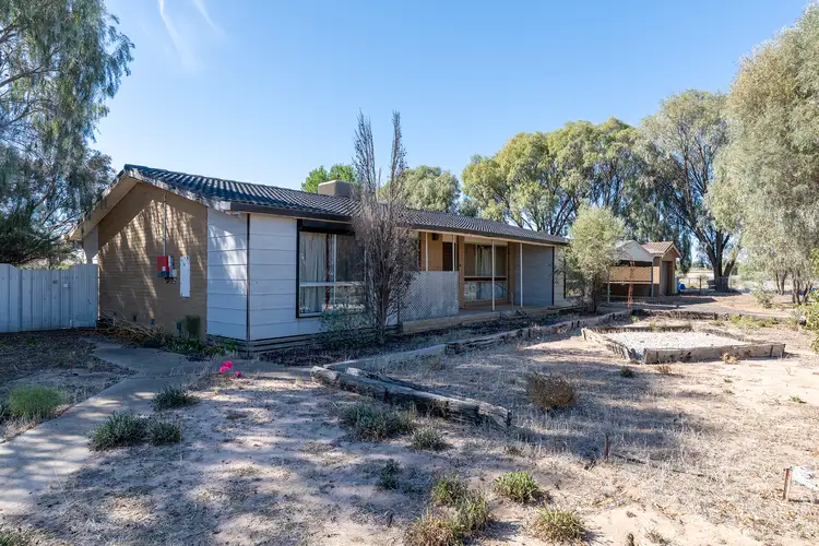15 Clark Street, Nhill VIC 3418