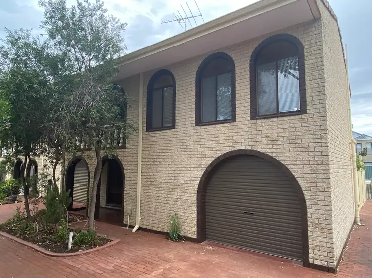 4/12 Henson Street, Mandurah WA 6210