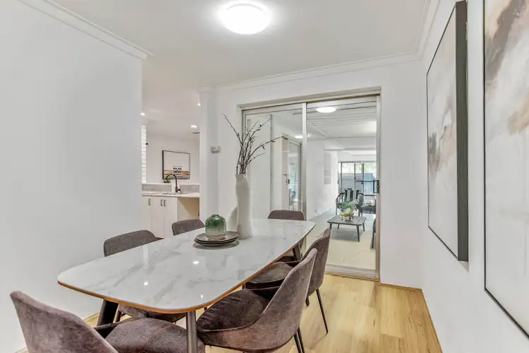 Fifth view of Homely house listing, 17 Glenhurst Court, Camillo WA 6111