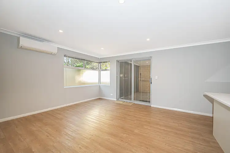 Fifth view of Homely villa listing, 2/20 Locksley Avenue, Armadale WA 6112