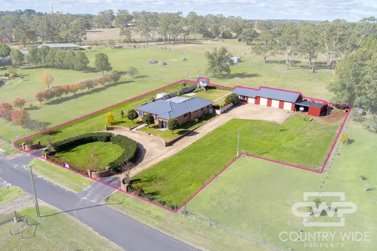 24 Carlisle Close, Glen Innes NSW 2370