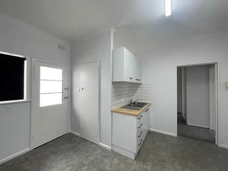 Fifth view of Homely unit listing, 357 Tarakan Avenue, North Albury NSW 2640